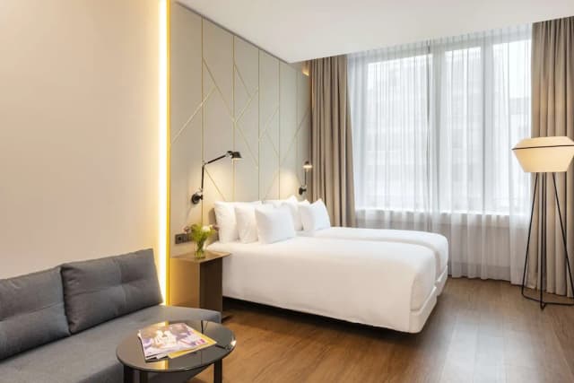 NH Collection München Bavaria-Family Room (3 Adults + 1 Child)-1