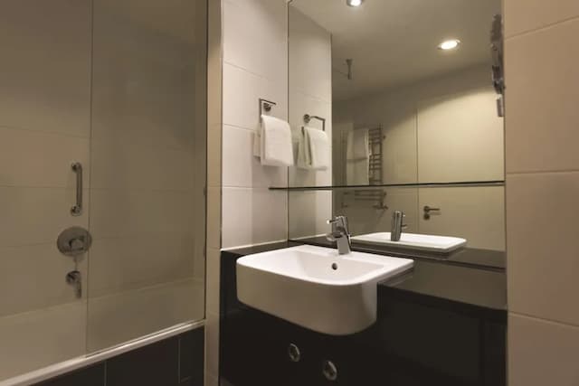 アディナ アパートメント ホテル ベルリン ミッテ-アパートメント 2 ベッドルーム キッチン-19