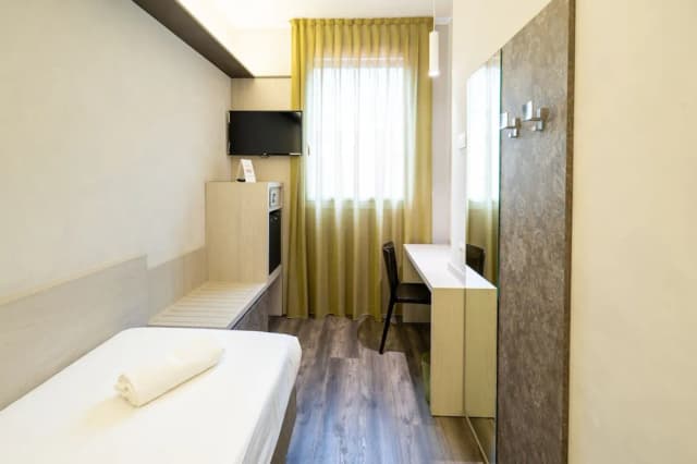 德斯艾特昂格爾斯飯店-豪華單人房-5