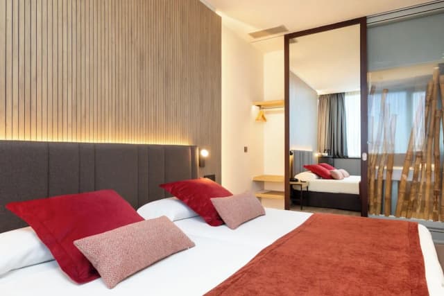 費拉國會亞歷山大飯店-標準雙人房 (with extra bed)-3