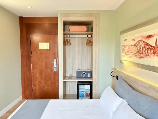 요로호텔 바르셀로나 그란 비아 피라-룸, 테라스 (Petite)-9