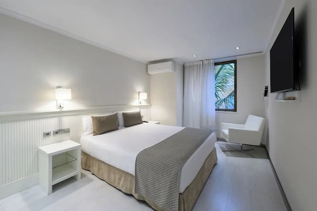 카탈로니아 로마-패밀리룸-1