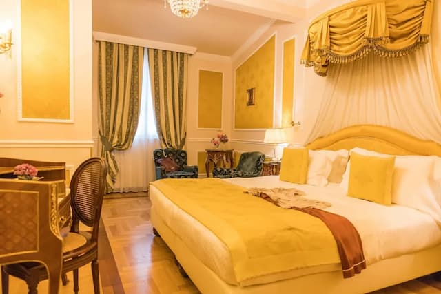 Bernini Palace-Triple Room-1