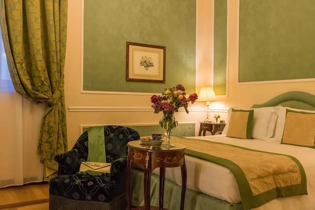 Bernini Palace-Deluxe Double Room-11