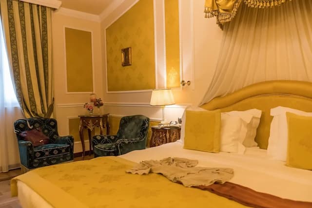 Bernini Palace-Deluxe Double Room-7