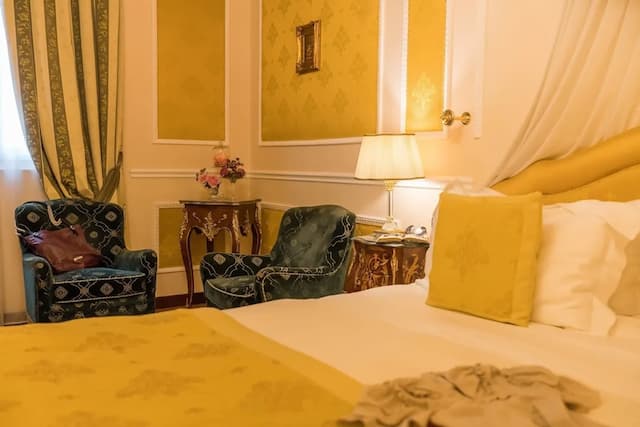Bernini Palace-Deluxe Double Room-3