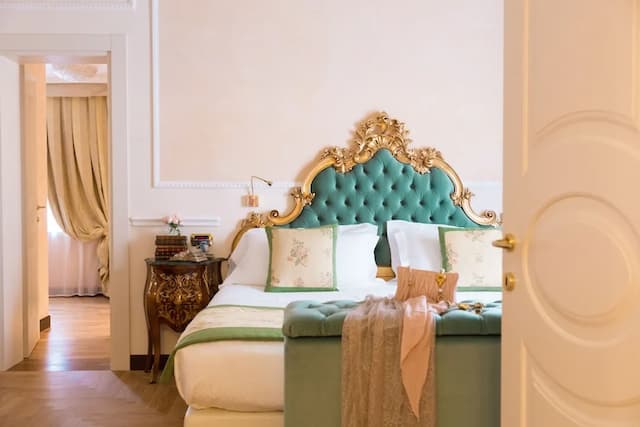 Bernini Palace-Classic Suite-3