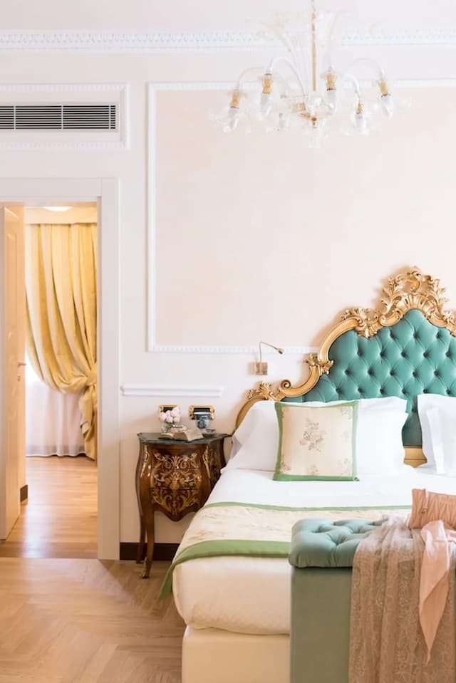 Bernini Palace-Classic Suite-1