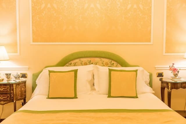 Bernini Palace-Superior Room-4