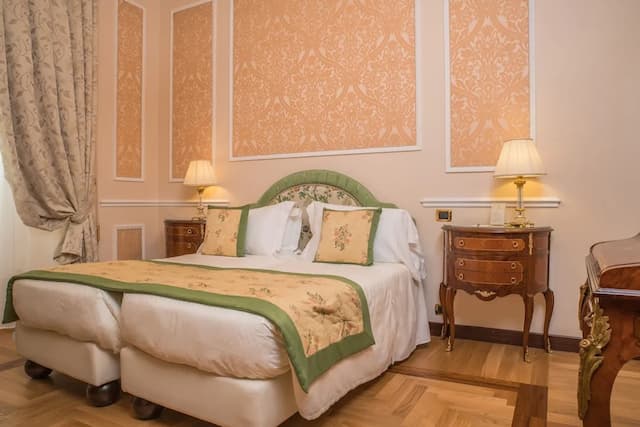 Bernini Palace-Superior Room-2