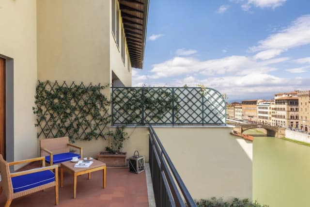 ホテル ルンガルノ - ルンガルノ コレクション-エグゼクティブ ダブルルーム テラス リバービュー-2