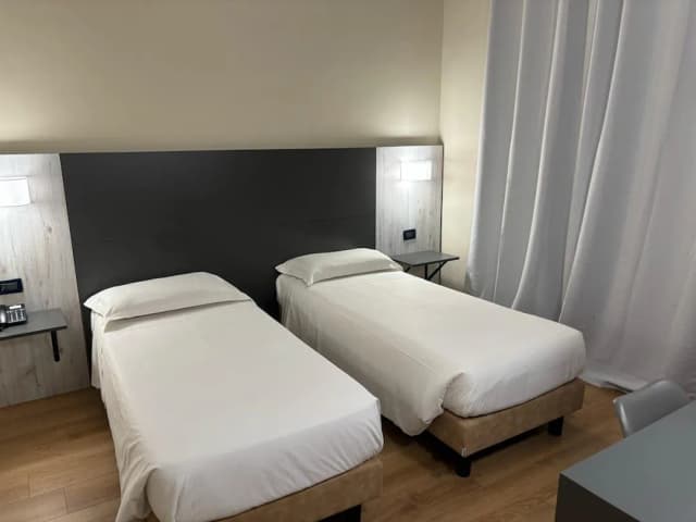Hotel Osimar-Twin Room, 2 Twin Beds-1