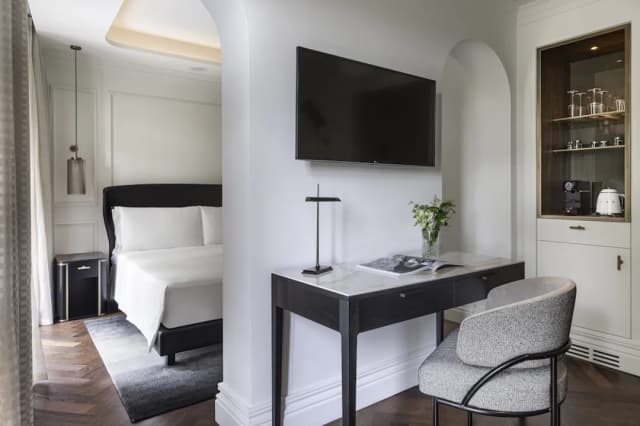 羅馬國賓宮殿洲際飯店 - IHG 旗下飯店-普通套房, 1 張特大雙人床和 1 張沙發床, 陽台 (Via Veneto View)-3