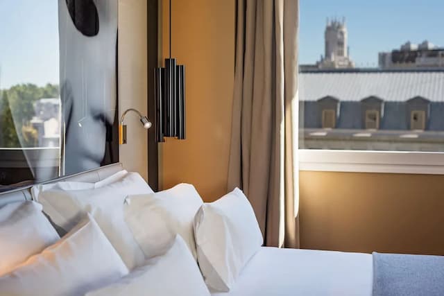 NH Collection Madrid Suecia-小型套房 (Extra Bed 2 adults + 1 child)-3