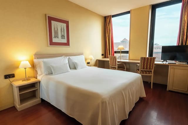 サノテル アストン-スタンダード ルーム シティビュー-1