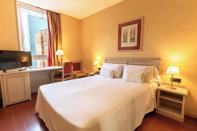 サノテル アストン-スタンダード ルーム シティビュー-10