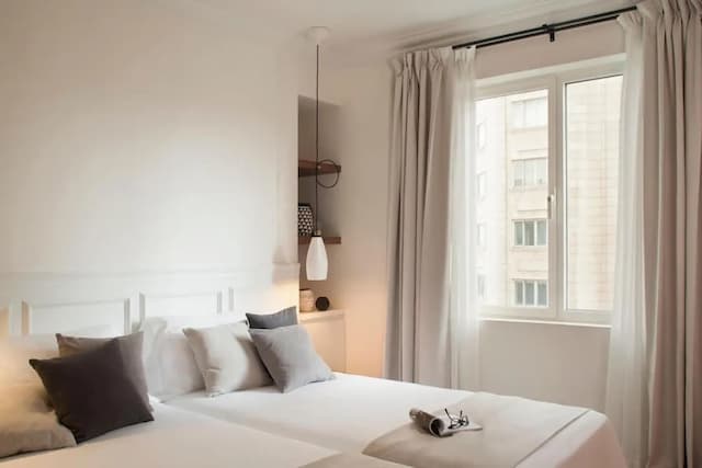 Dear Hotel Madrid-Deluxe Room, Non Smoking, City View-6