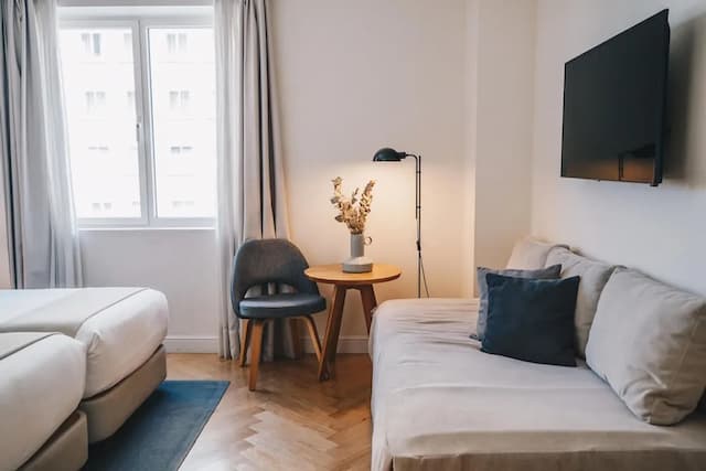 Dear Hotel Madrid-Deluxe Triple Room, Non Smoking, City View-5