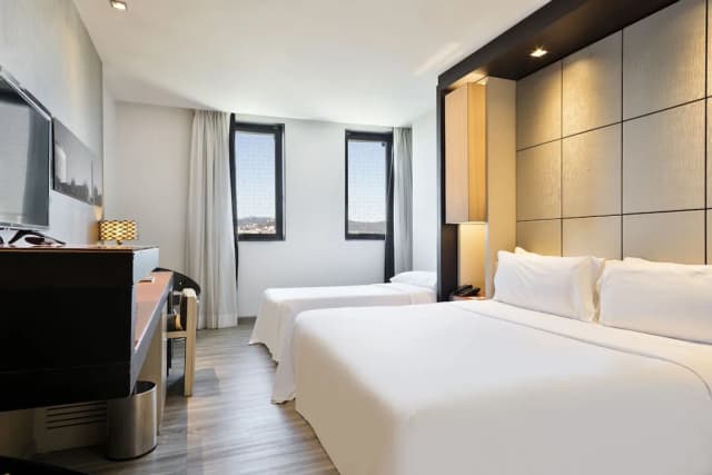 Hotel Barcelona Condal Mar Affiliated by Meliá-Double Room (Extra Bed)-2