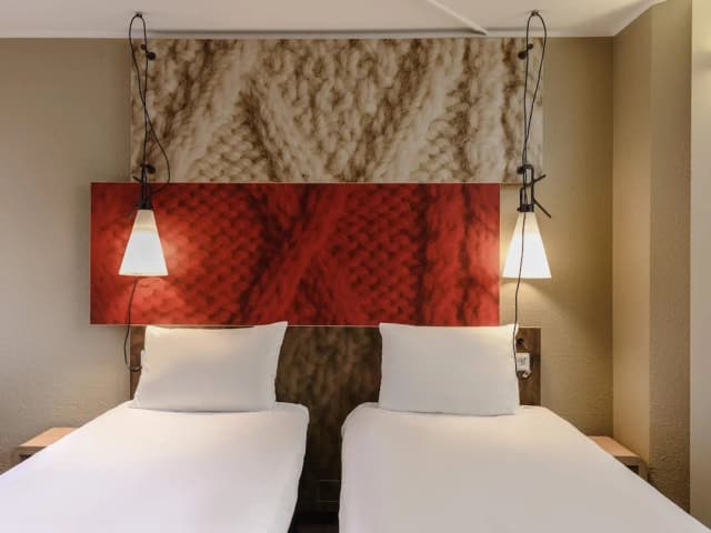 ibis Muenchen City-Standard Twin Room, 2 Twin Beds-5