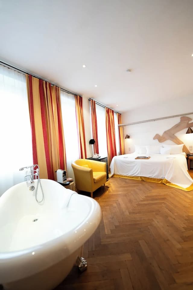 Hotel Drei Raben-Junior Suite (for 2 people)-16