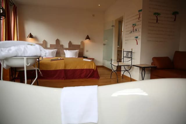 Hotel Drei Raben-Junior Suite (for 2 people)-11