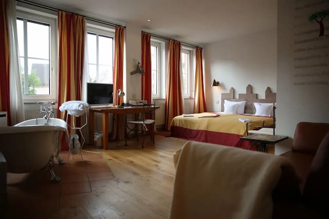 Hotel Drei Raben-Junior Suite (for 2 people)-12