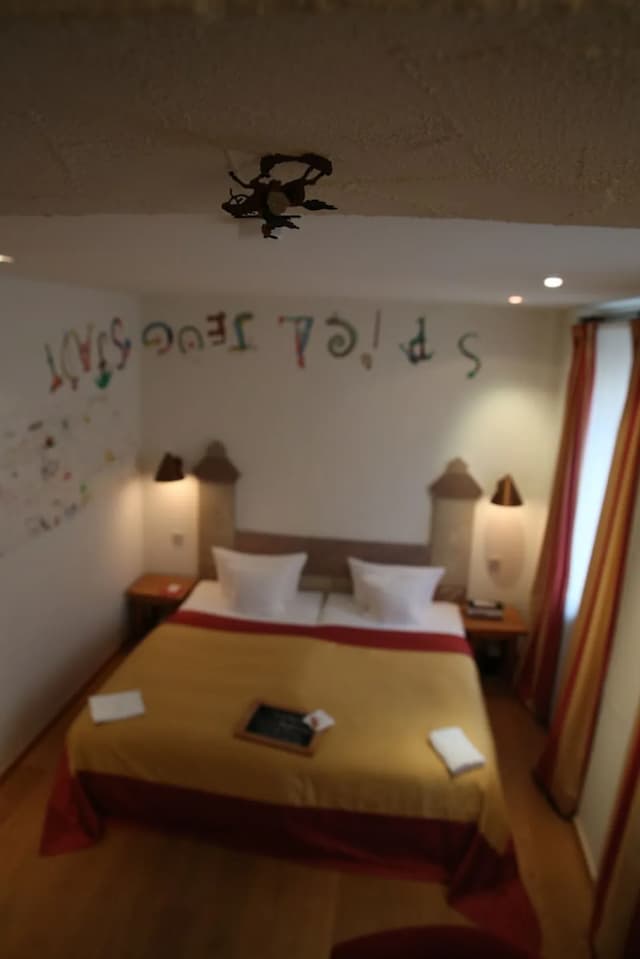 Hotel Drei Raben-Design Double Room-7