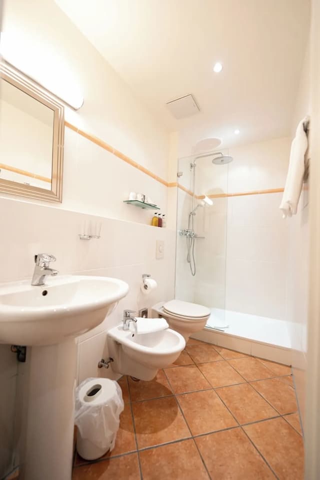 Hotel Drei Raben-Design Double Room-17