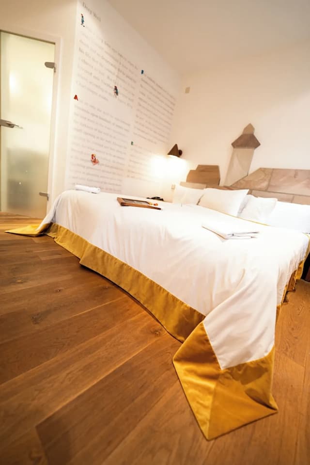 Hotel Drei Raben-Design Double Room-15