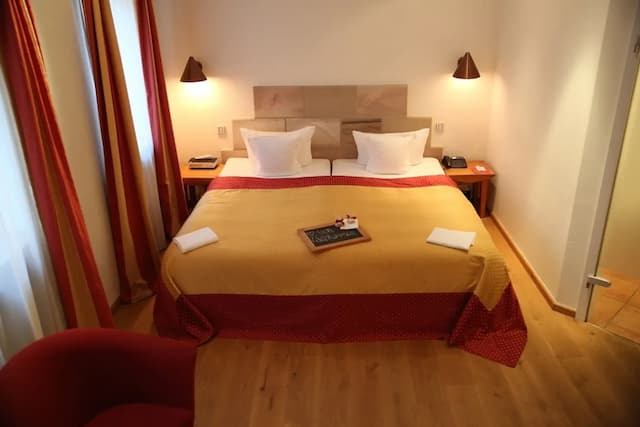 Hotel Drei Raben-Design Double Room Single Use-5