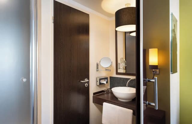 Leonardo Hotel Berlin-舒适双人房-5