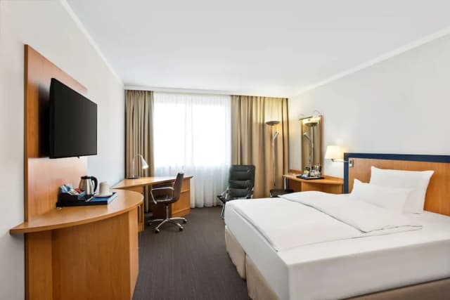 NH Frankfurt Airport West-家庭房-8