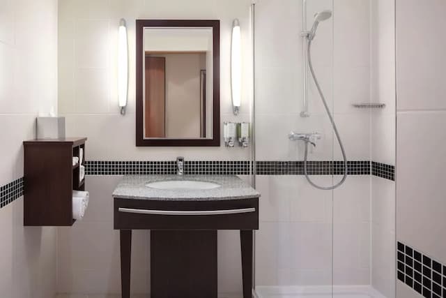 Hampton by Hilton Berlin City West-Room, 1 Queen Bed with Sofa bed-4