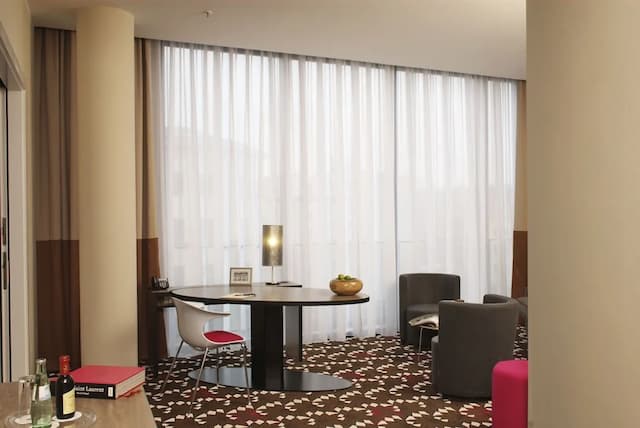 Mercure Hotel MOA Berlin-Standard Suite, 1 Queen Bed with Sofa bed-8
