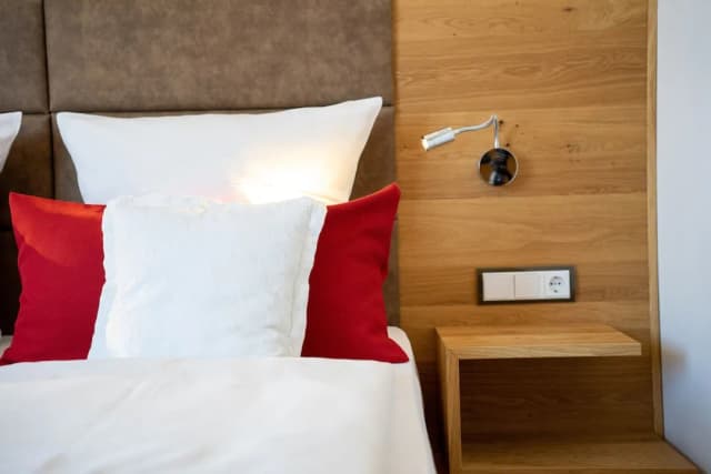 Park Hotel Laim-Deluxe Double Room-3