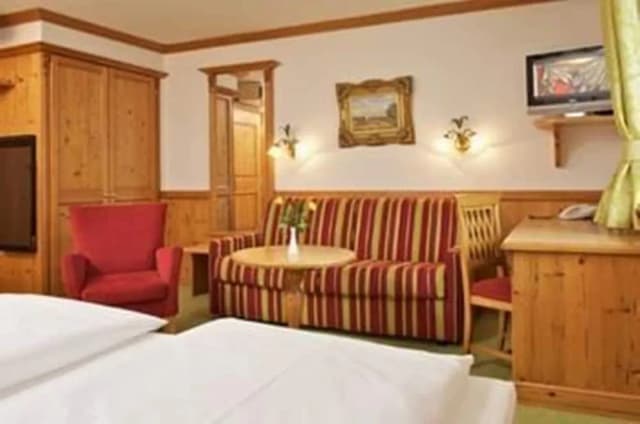 Park Hotel Laim-Deluxe Double Room Classic-2