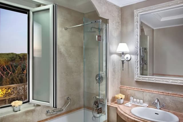 ローマ マリオット グランド ホテル フローラ-スーペリア ルーム キングベッド 1 台 (High Floor)-6