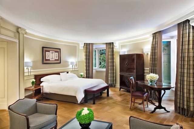 ローマ マリオット グランド ホテル フローラ-ジュニア スイート キングベッド 1 台ソファーベッド付き-3