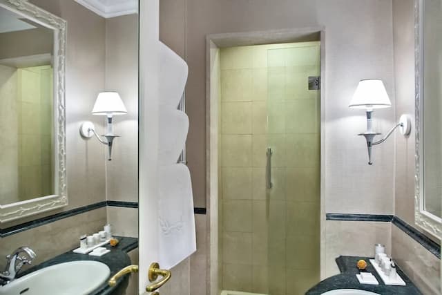 ローマ マリオット グランド ホテル フローラ-デラックス ルーム クイーンベッド 1 台-4