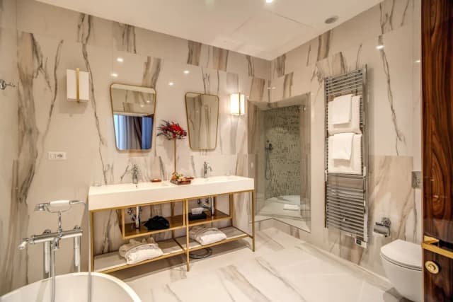 エイチ ボロミーニ パラッツォ パンフィーリ-ラグジュアリー スイート キングベッド 1 台ソファーベッド付き シティビュー-17