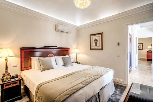 Eitch Borromini Palazzo Pamphilj-Deluxe Suite, 1 King Bed with Sofa bed, City View-4