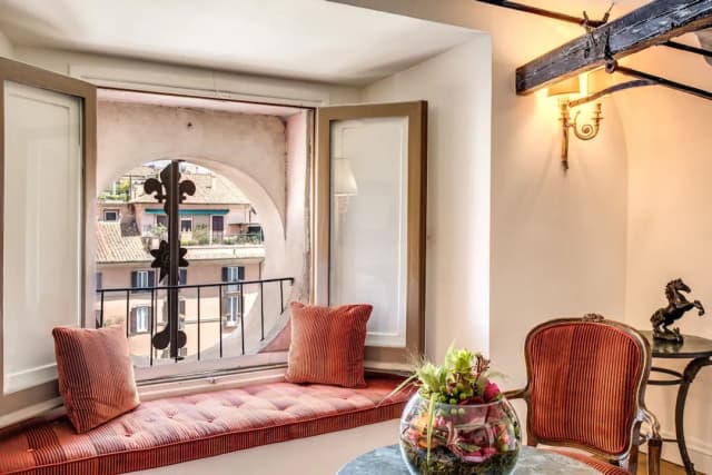 Eitch Borromini Palazzo Pamphilj-Deluxe Suite, 1 King Bed with Sofa bed, City View-10