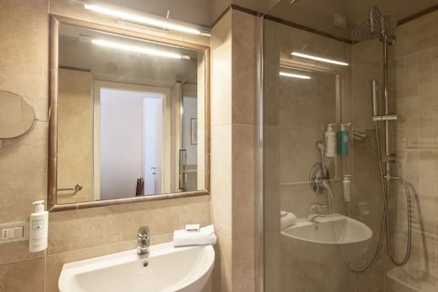 ホテル エンバシー-シングルルーム-5