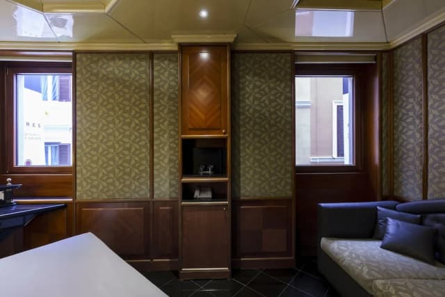 Valadier Hotel-标准三人房-4