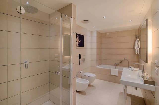 래디슨 블루 호텔, 밀라노-스튜디오 스위트, 침실 1개-4