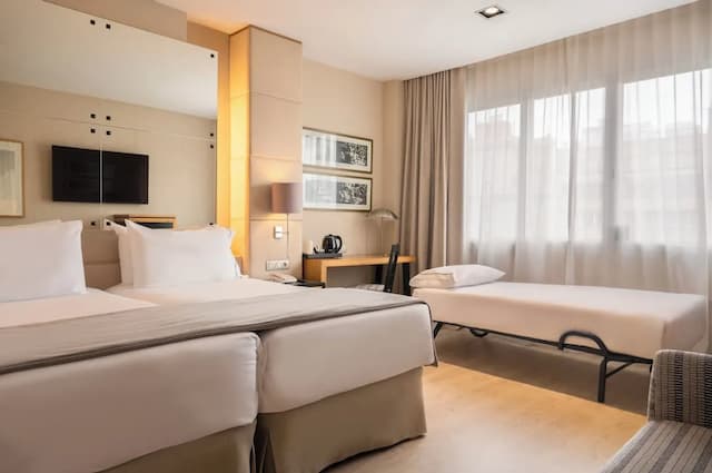 エスペリア プレジデンテ-スタンダード トリプルルーム-5