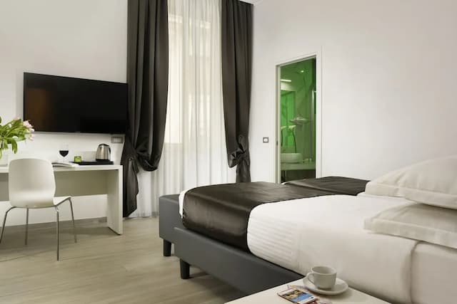 佩特里厄酒店-高級三人房-2