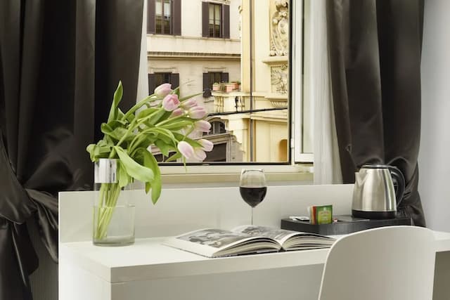 佩特里厄酒店-高級三人房-12