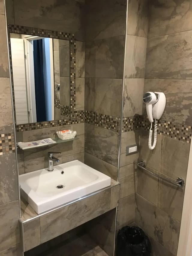 佩特里厄酒店-高級雙人房-15